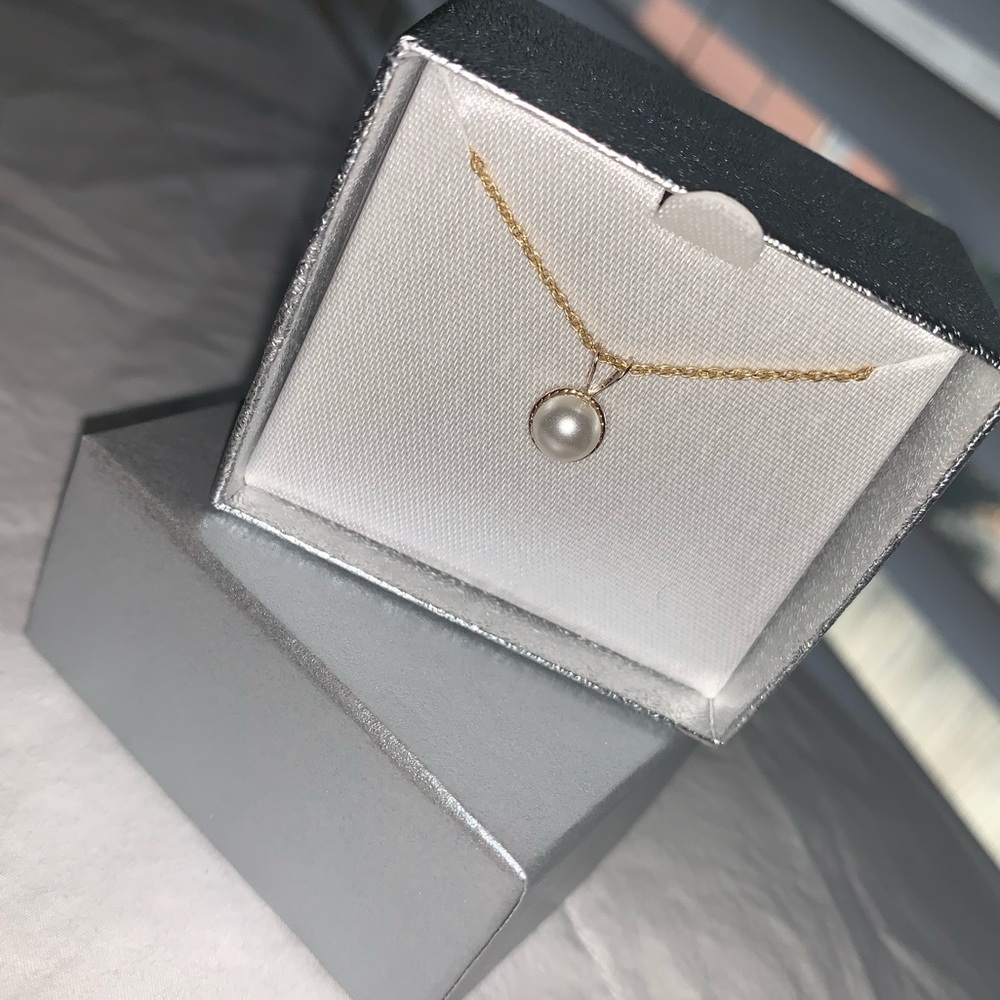 NEW Freshwater Pearl Pendant in 14k Yellow Gold